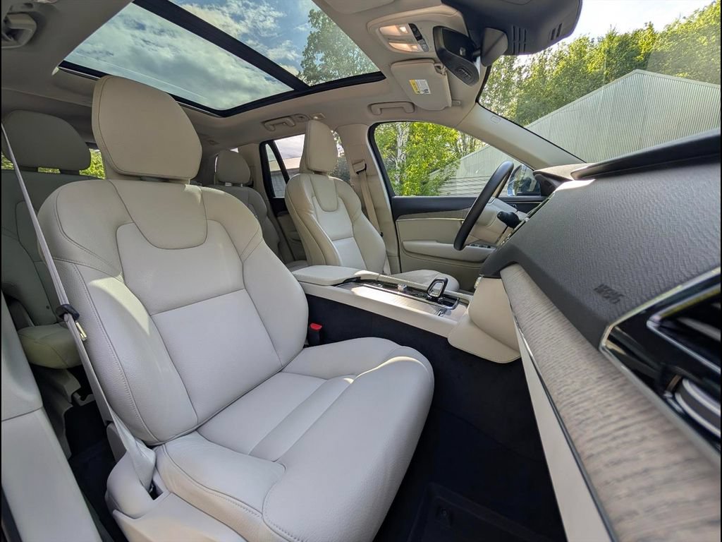 Certified 2025 Volvo XC90 T8 Plus w/ Protection Package Premier AWD/4WD image 21