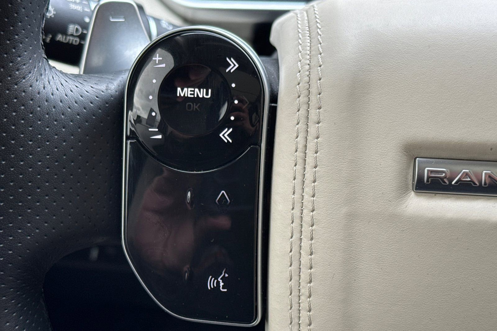 Used 2022 Land Rover Range Rover Sport HSE Silver Edition image 28