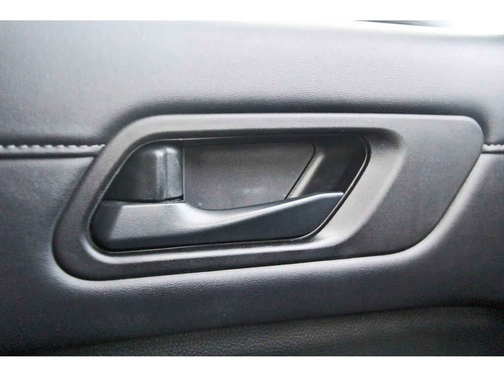 Used 2023 Nissan Pathfinder SV image 18