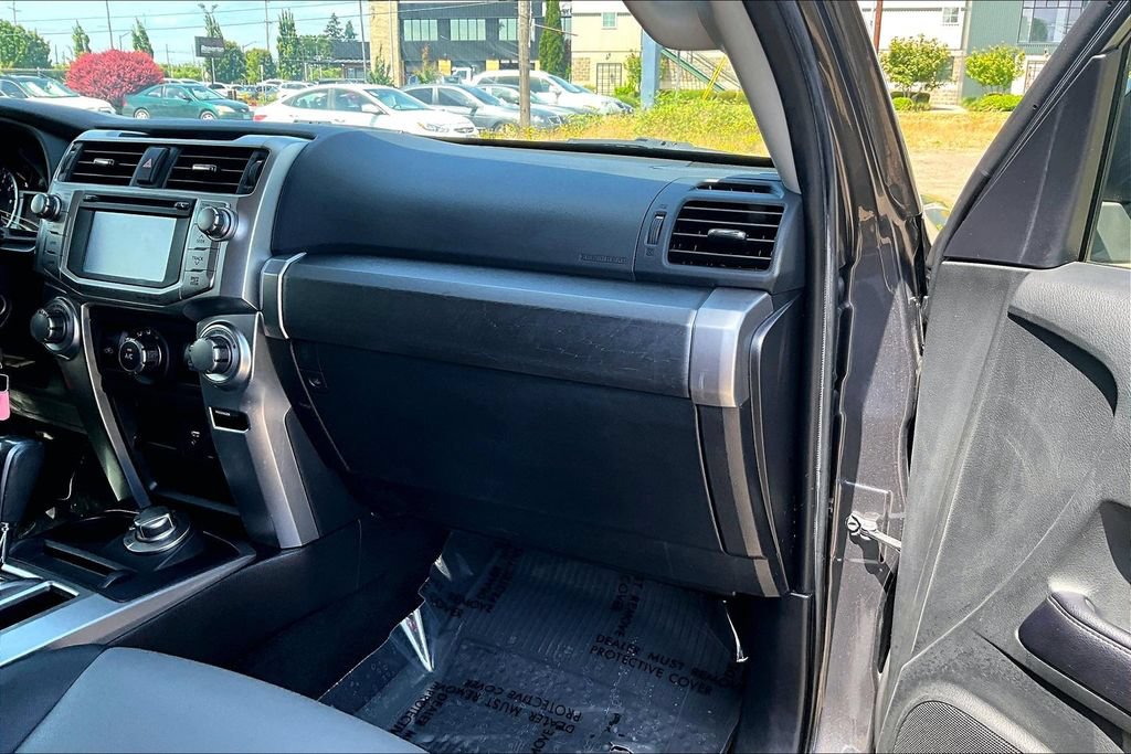 Used 2017 Toyota 4Runner SR5 Premium AWD/4WD image 19