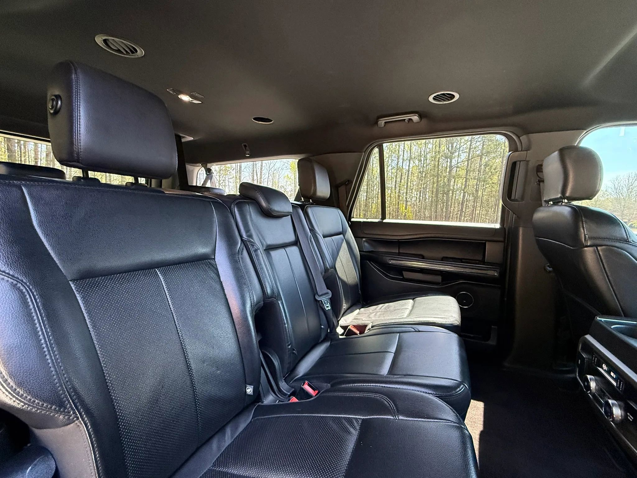 Used 2020 Ford Expedition Max XLT w/ Equipment Group 202A RWD image 22