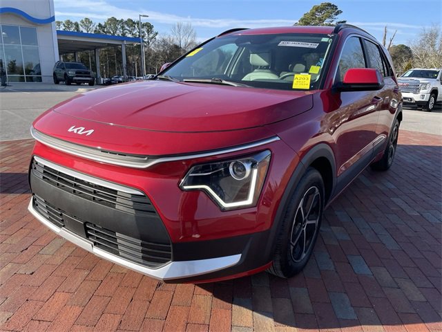 Used 2024 Kia Niro EX image 1