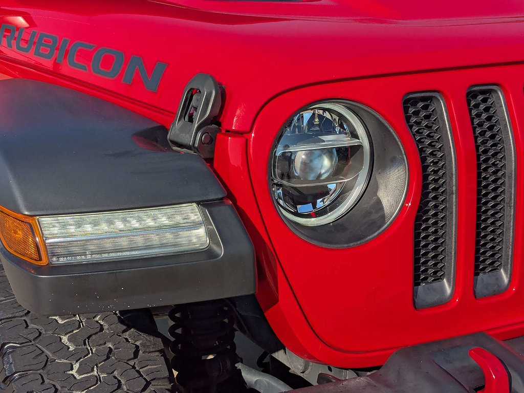 Used 2022 Jeep Wrangler Unlimited Rubicon w/ LED Lighting Group AWD/4WD image 9