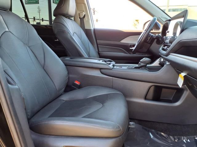 Used 2024 Toyota Grand Highlander Platinum image 35