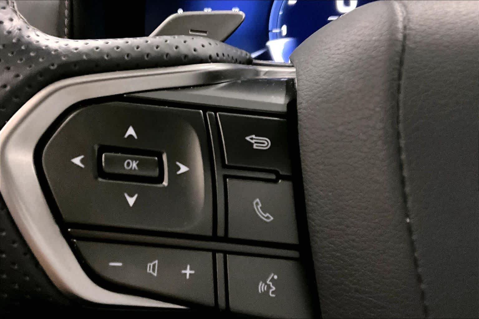 Used 2026 Lexus IS 350 F Sport w/ Accessory Package Z1 RWD image 24