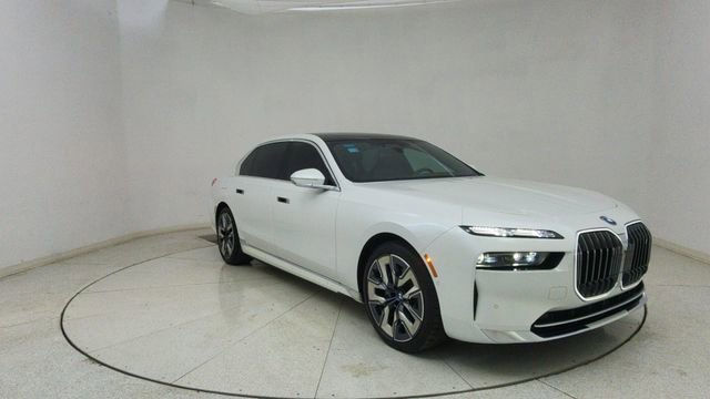 Used 2023 BMW i7 xDrive60 w/ Executive Package 2 image 69