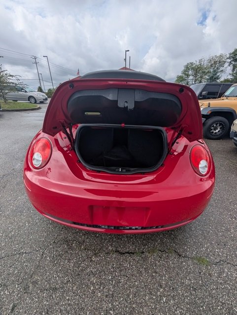 Used 2008 Volkswagen Beetle SE image 14