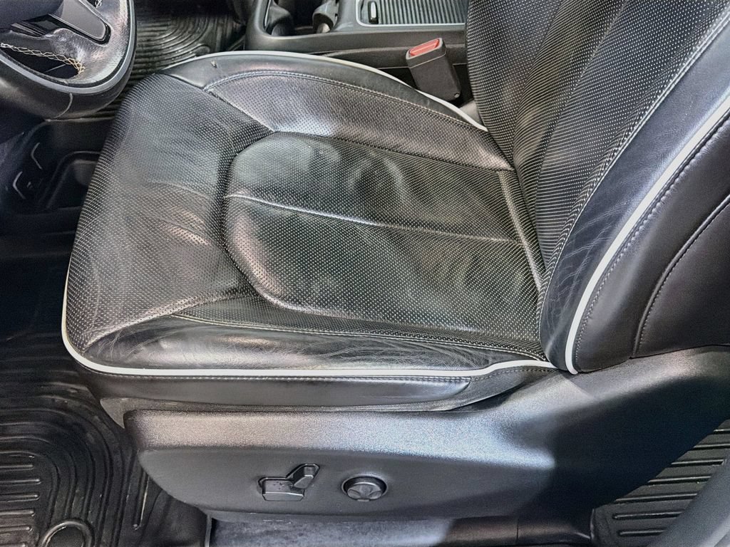 Used 2019 Chrysler Pacifica Limited w/ S Appearance Package FWD image 19