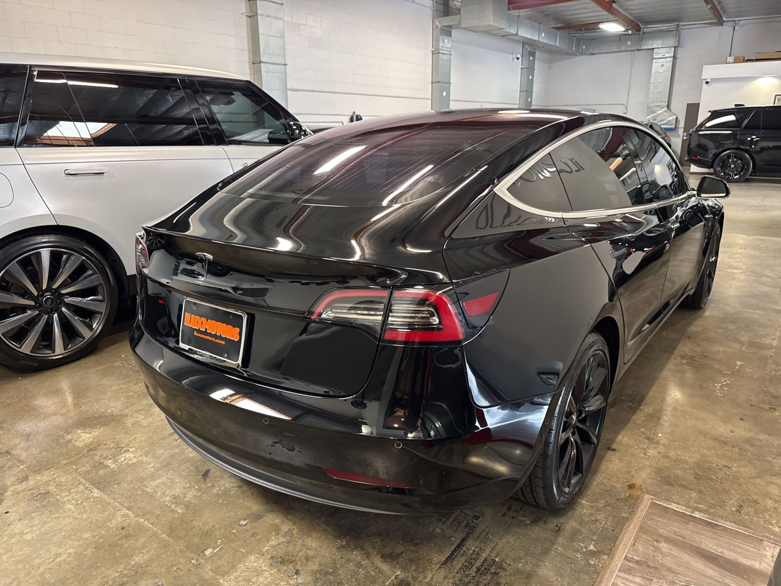 Used 2018 Tesla Model 3 Long Range image 17