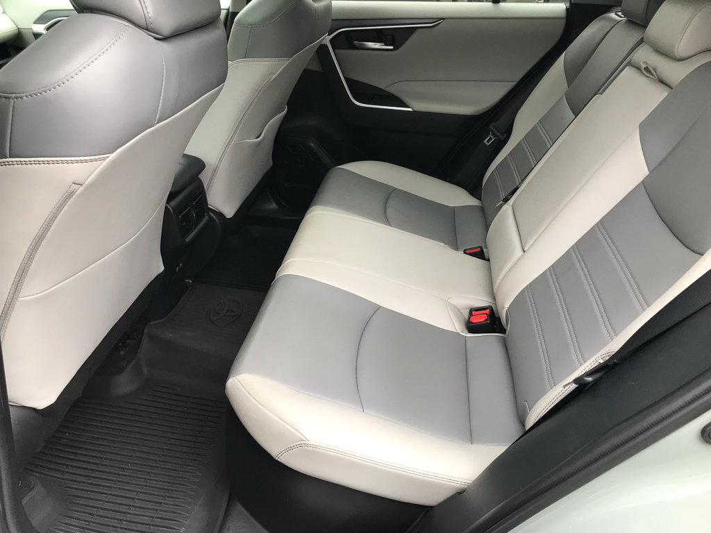 Certified 2021 Toyota RAV4 XLE Premium AWD/4WD image 29