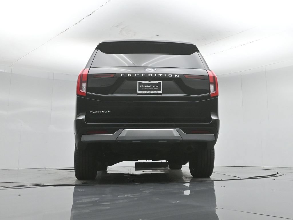 Certified 2025 Ford Expedition Platinum w/ Driver's Package AWD/4WD image 56