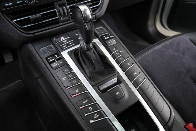 Used 2020 Porsche Macan image 57