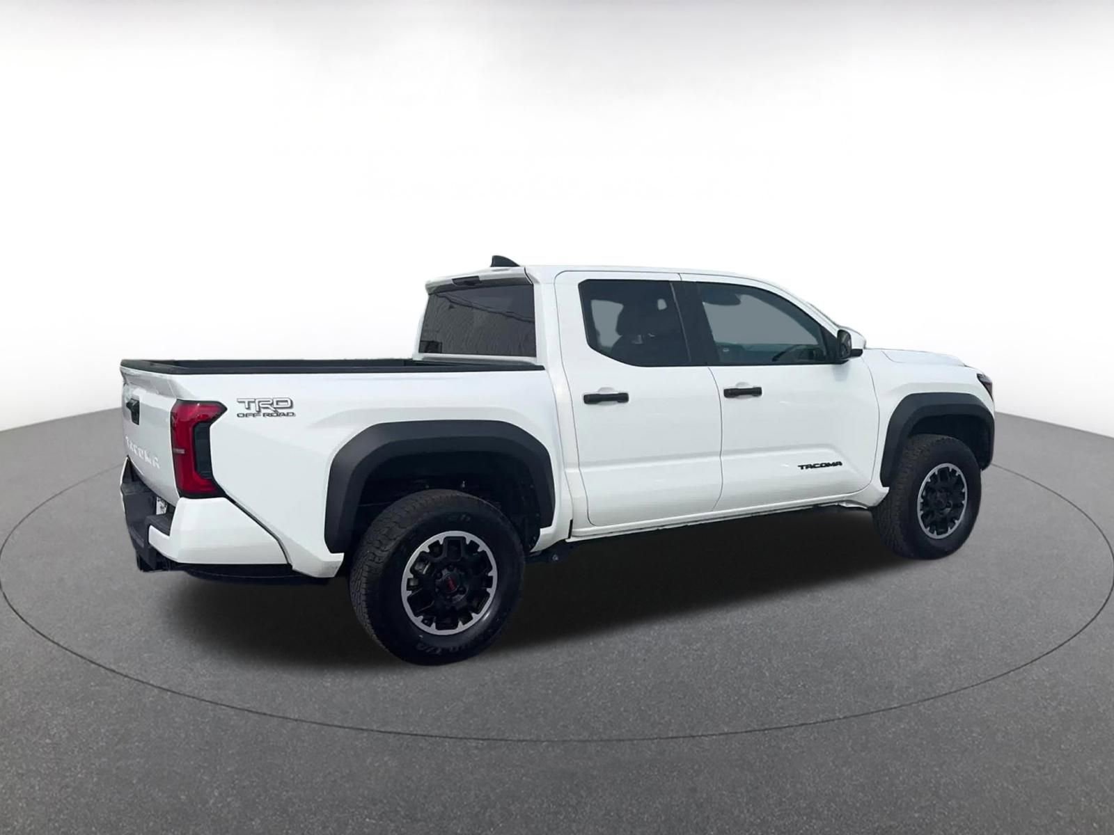 Used 2024 Toyota Tacoma TRD Off-Road AWD/4WD image 15