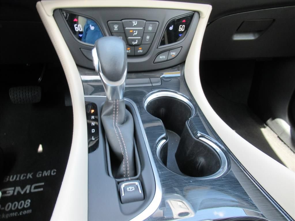 Used 2017 Buick Envision Essence FWD image 23
