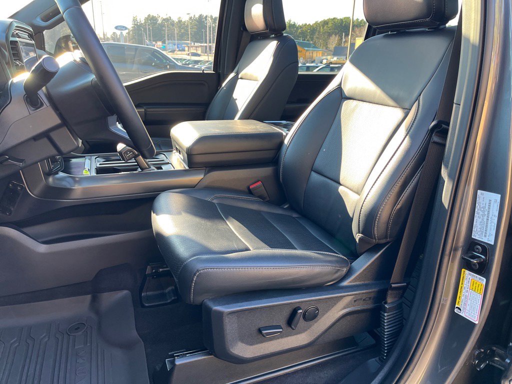 Used 2025 Ford F150 Lariat w/ Equipment Group 501A Mid image 15