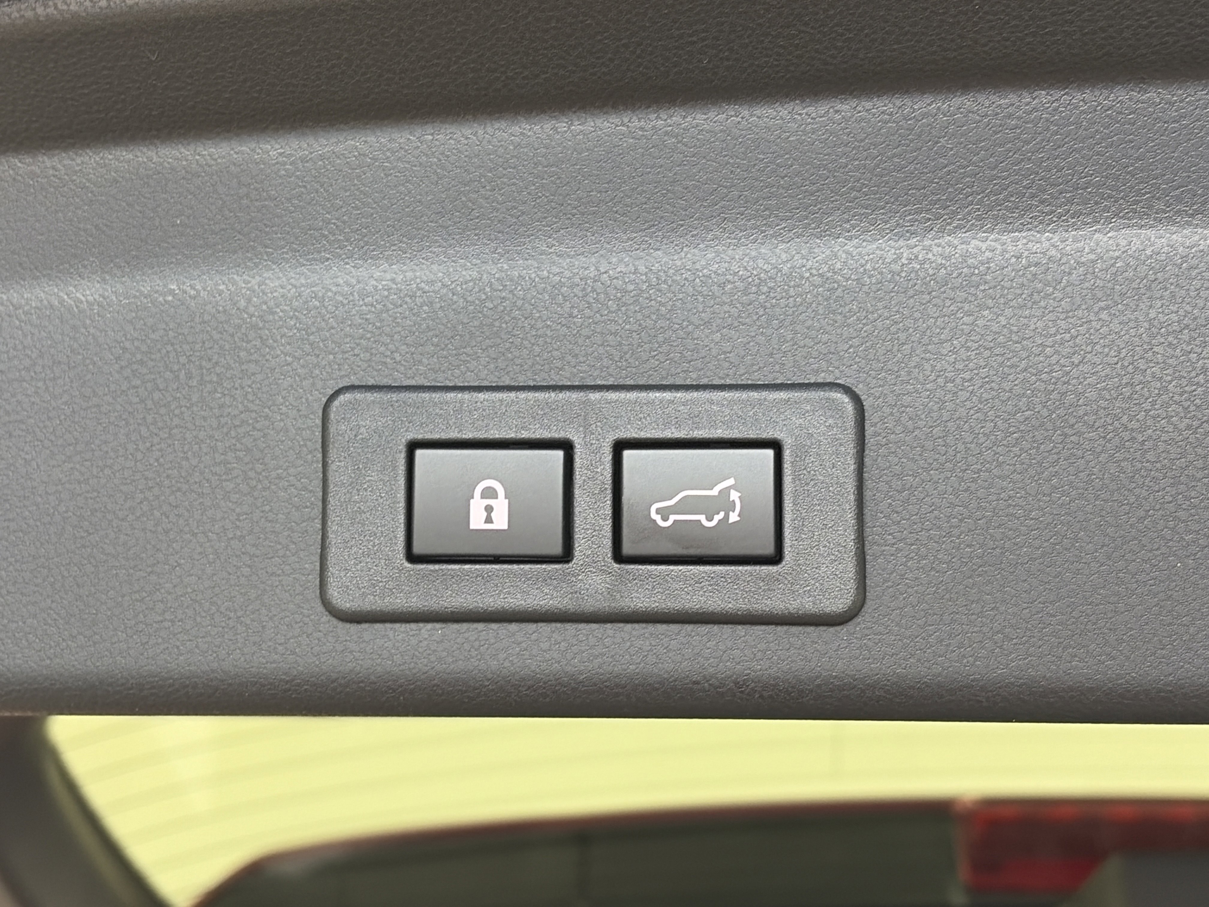 Used 2025 Subaru Ascent Touring w/ Popular Package #2 image 16