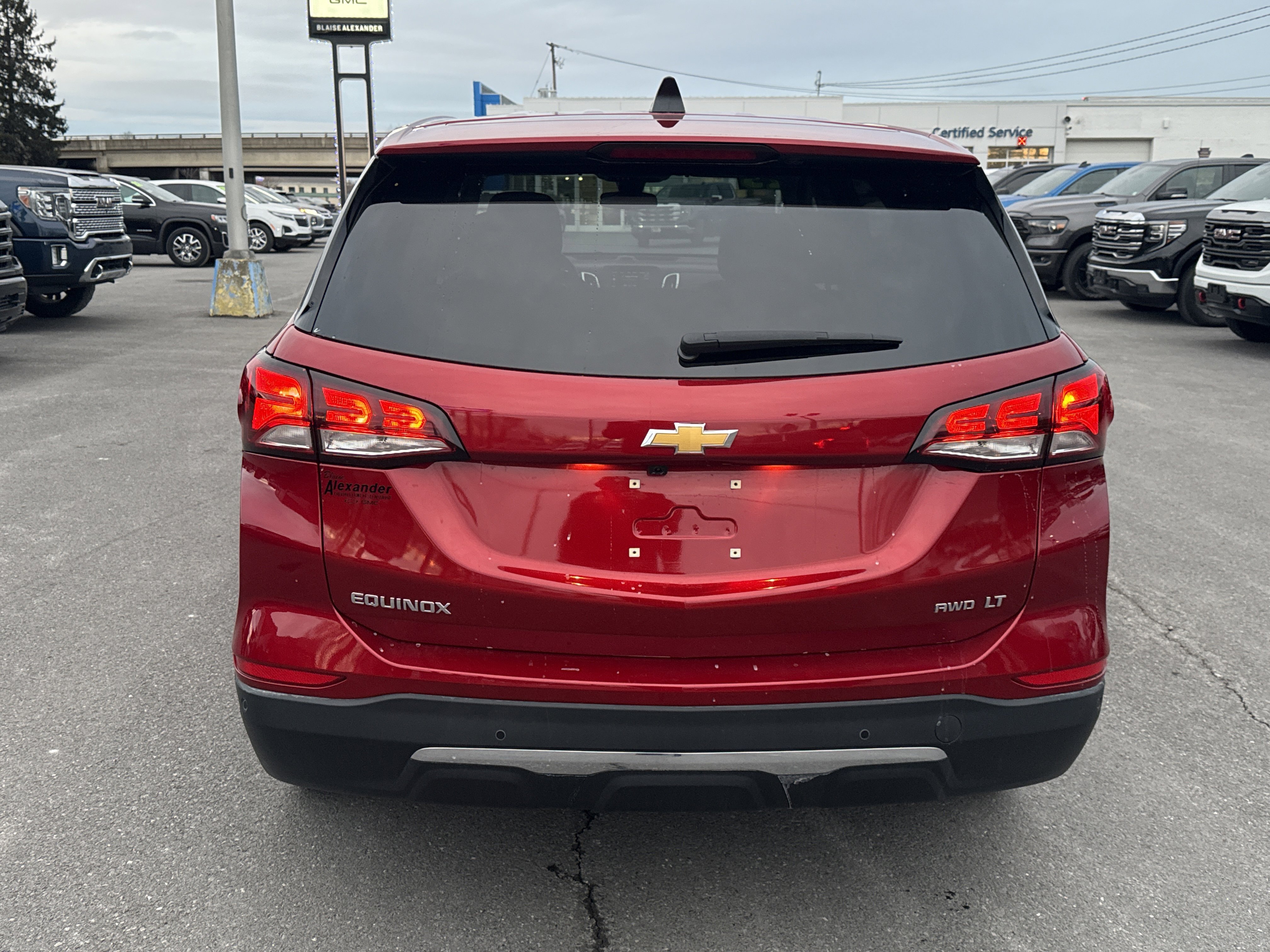 Used 2023 Chevrolet Equinox LT image 4