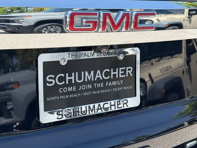 Used 2023 GMC Yukon XL SLT AWD/4WD image 9
