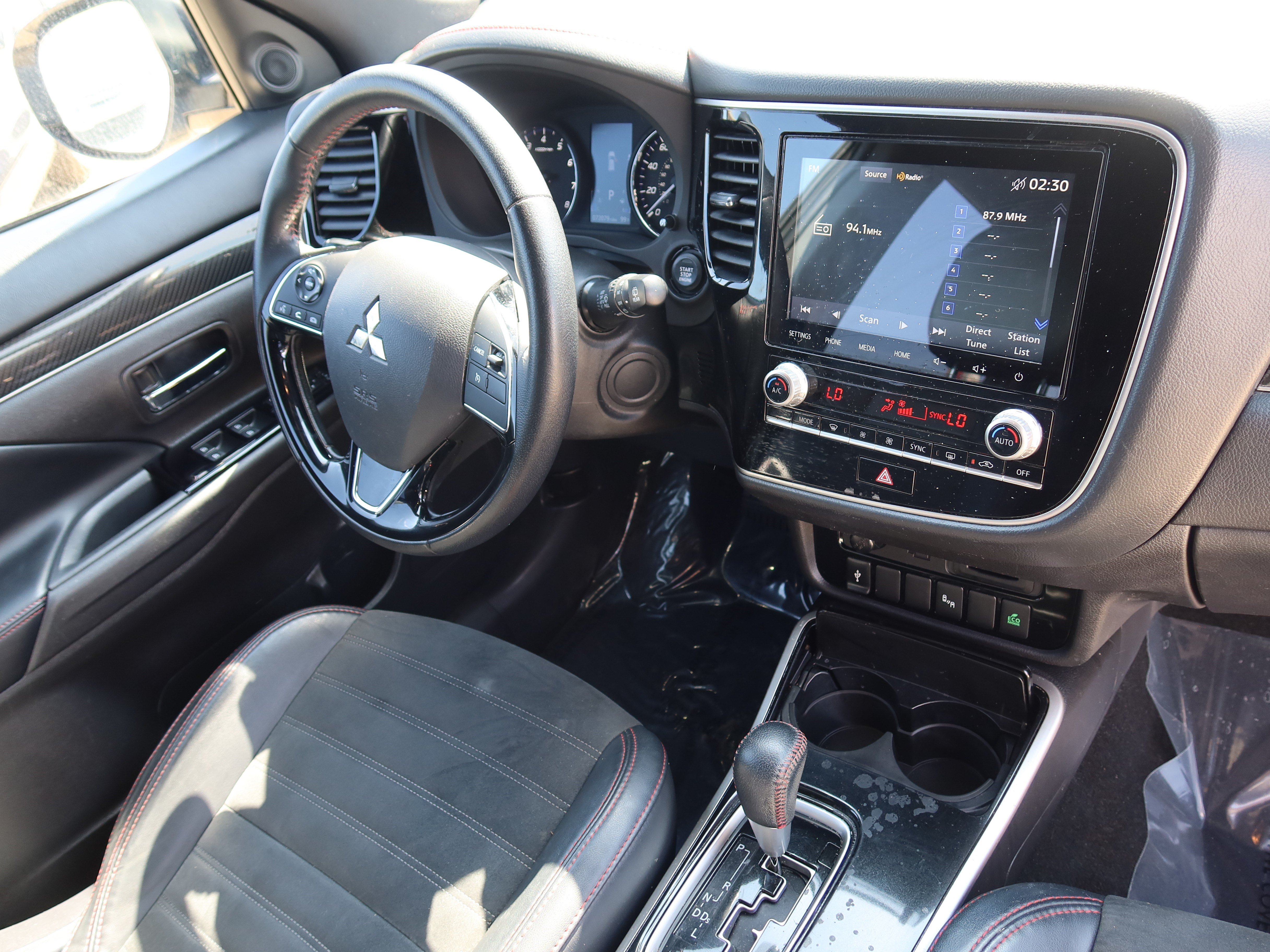 Used 2020 Mitsubishi Outlander LE FWD image 15