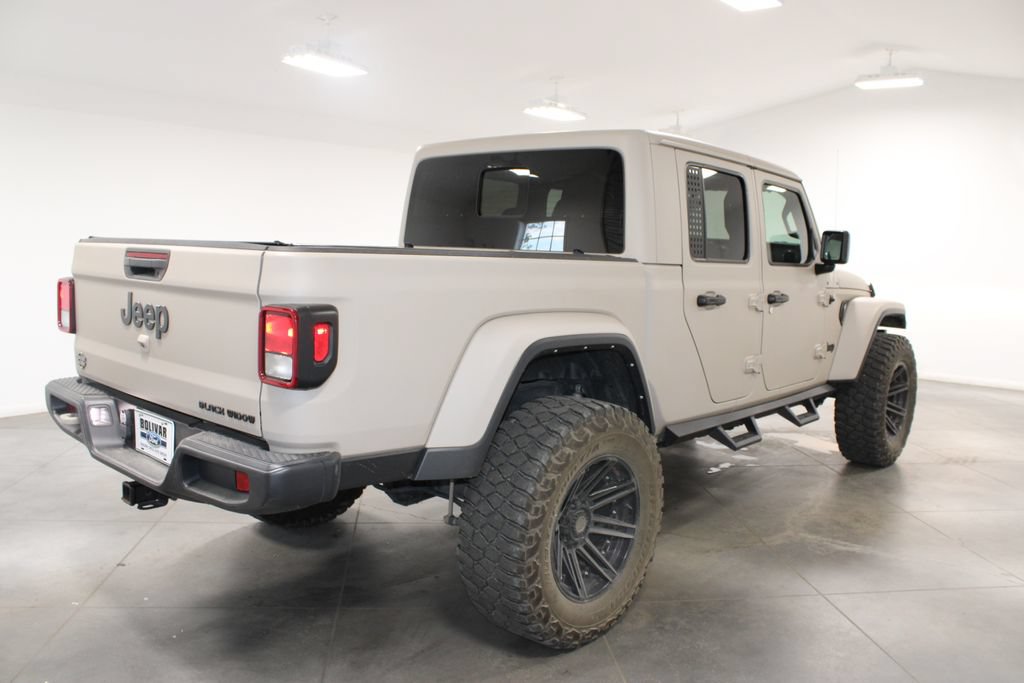 Used 2022 Jeep Gladiator Overland w/ Cold Weather Group AWD/4WD image 9