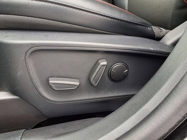 Used 2025 Ford Escape ST-Line image 70
