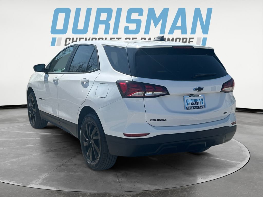 Used 2024 Chevrolet Equinox LS w/ LS Convenience Package image 4