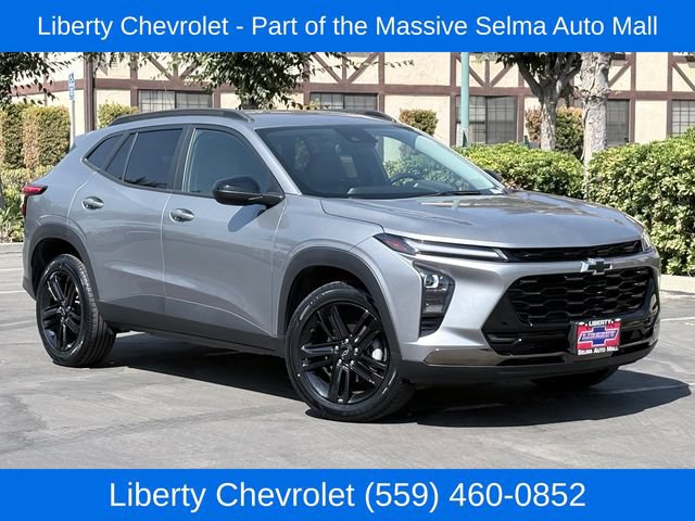 Used 2025 Chevrolet Trax ACTIV w/ Driver Confidence Package FWD image 2