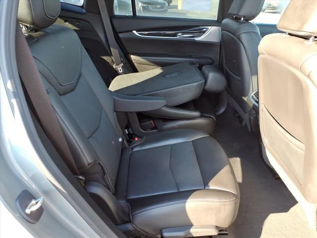 Used 2024 Cadillac XT6 Premium Luxury w/ Technology Package AWD/4WD image 22