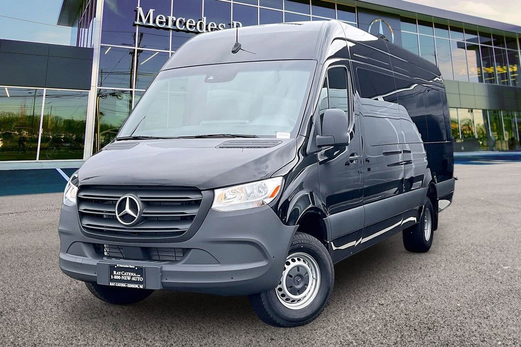 New 2024 Mercedes-Benz Sprinter 3500 image 2