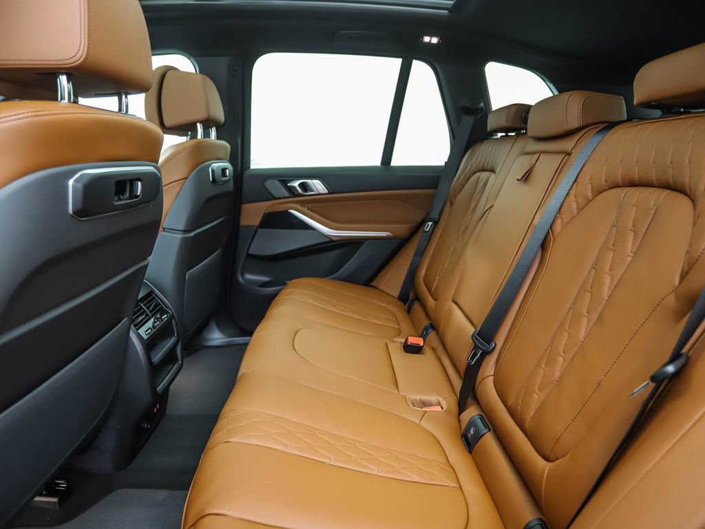 New 2026 BMW X5 xDrive40i w/ M Sport Package image 21