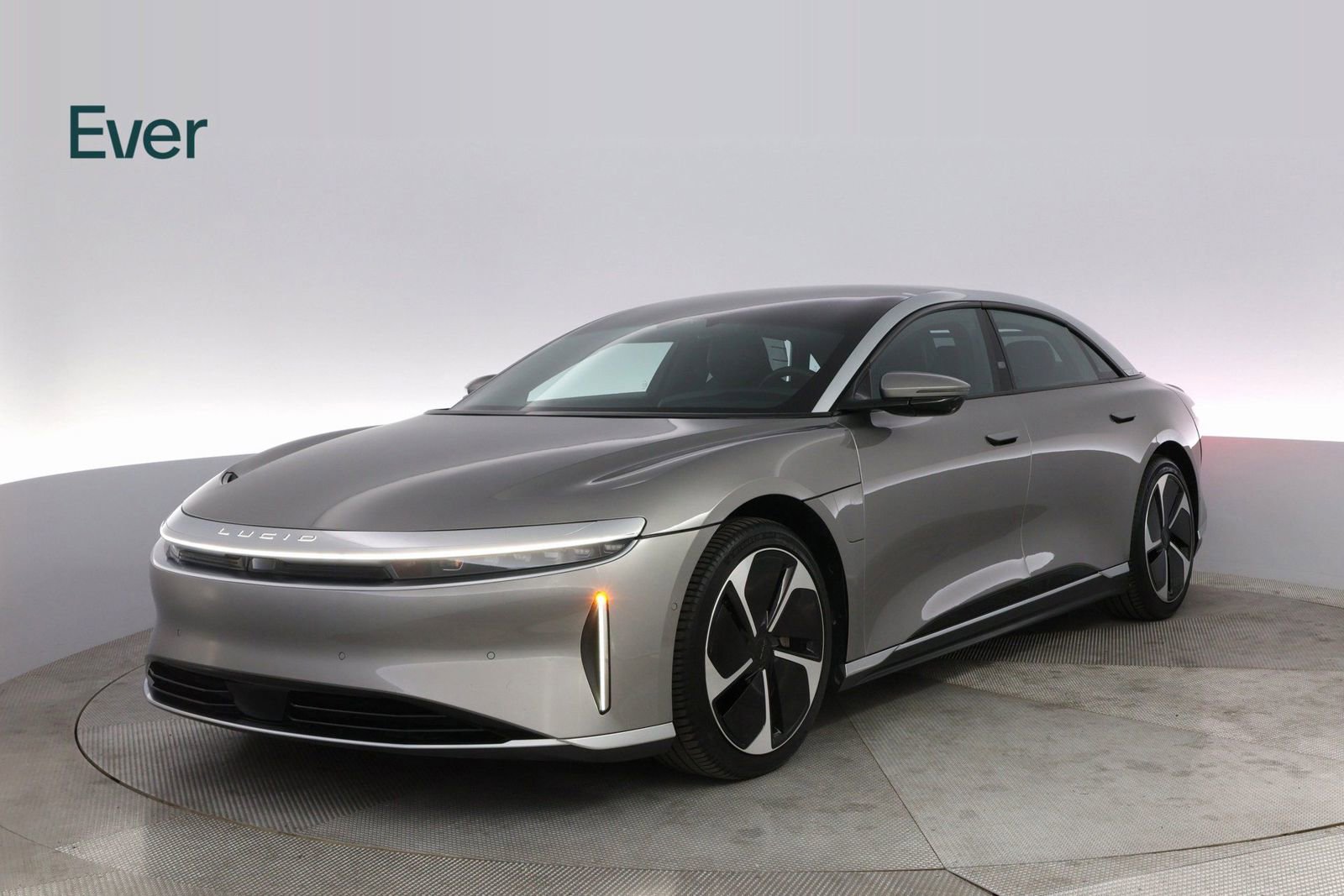 Used 2023 Lucid Air Touring image 2