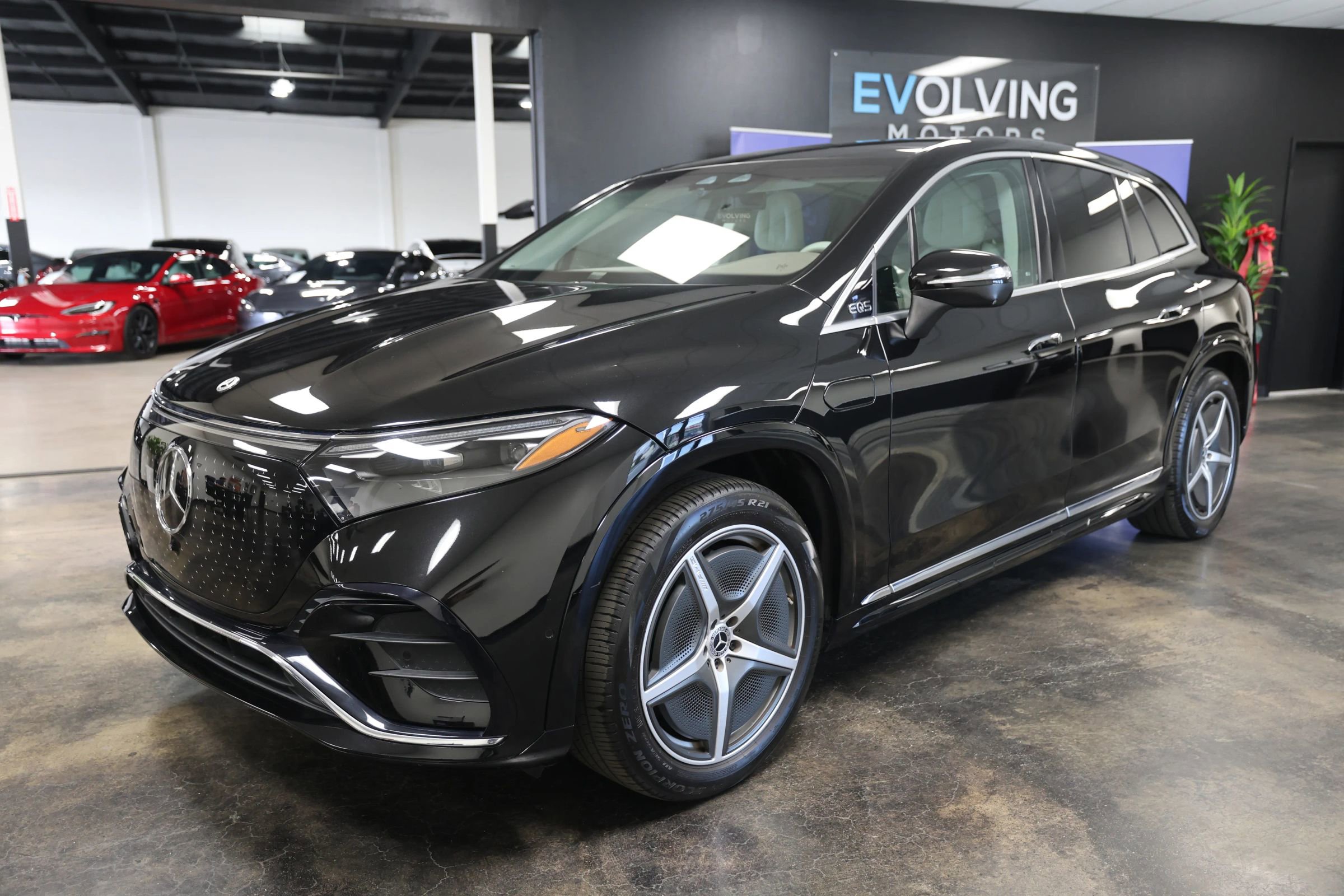Used 2023 Mercedes-Benz EQS 580 4MATIC SUV image 4