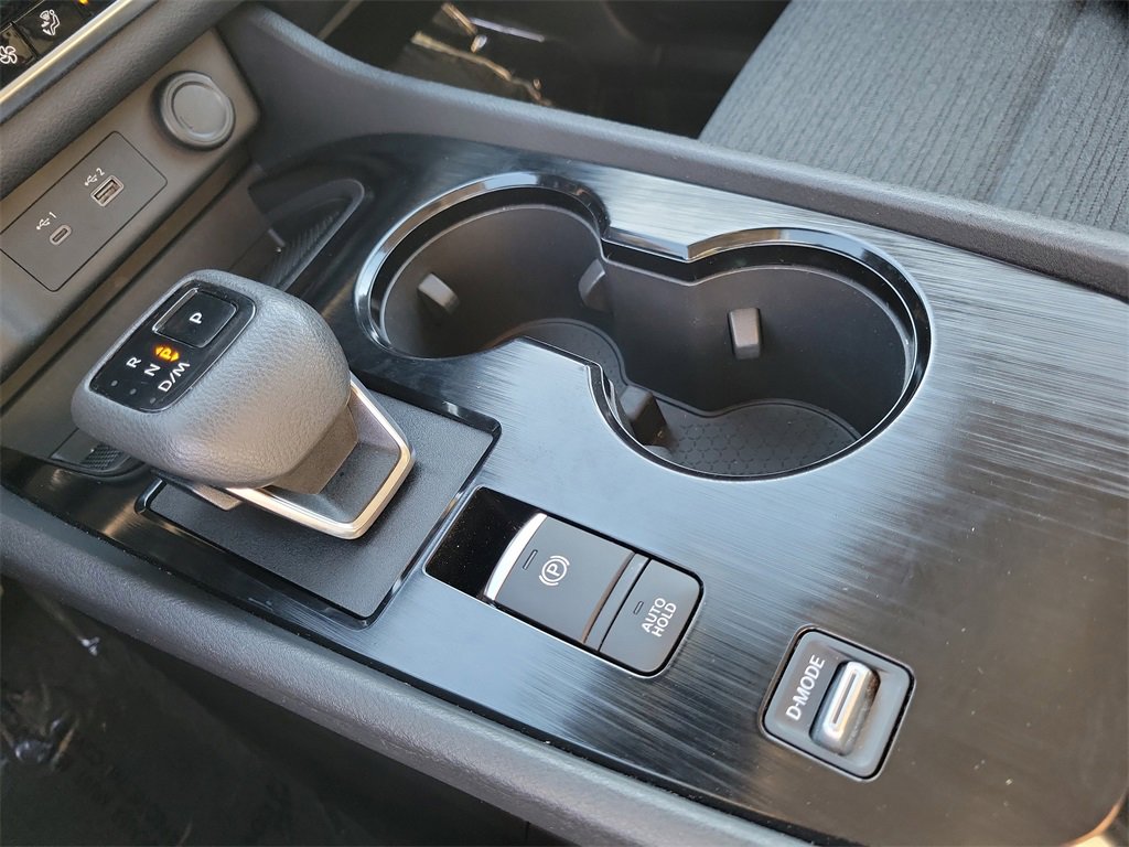 Used 2022 Nissan Rogue SV image 13