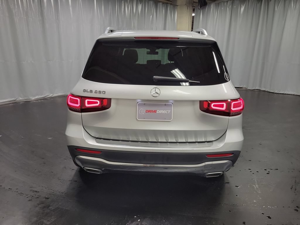 Used 2021 Mercedes-Benz GLB 250 w/ Premium Package image 7