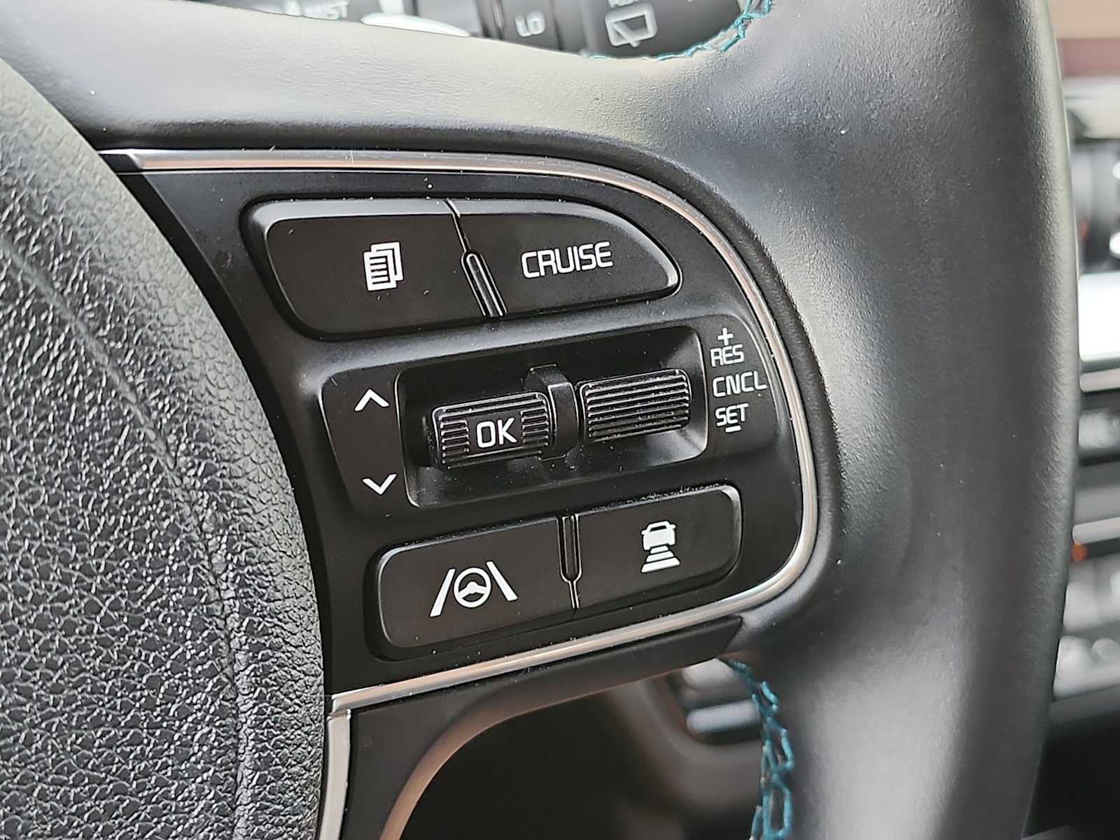 Used 2022 Kia Niro EX Premium image 28