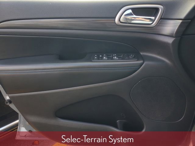 Used 2019 Jeep Grand Cherokee Laredo image 11