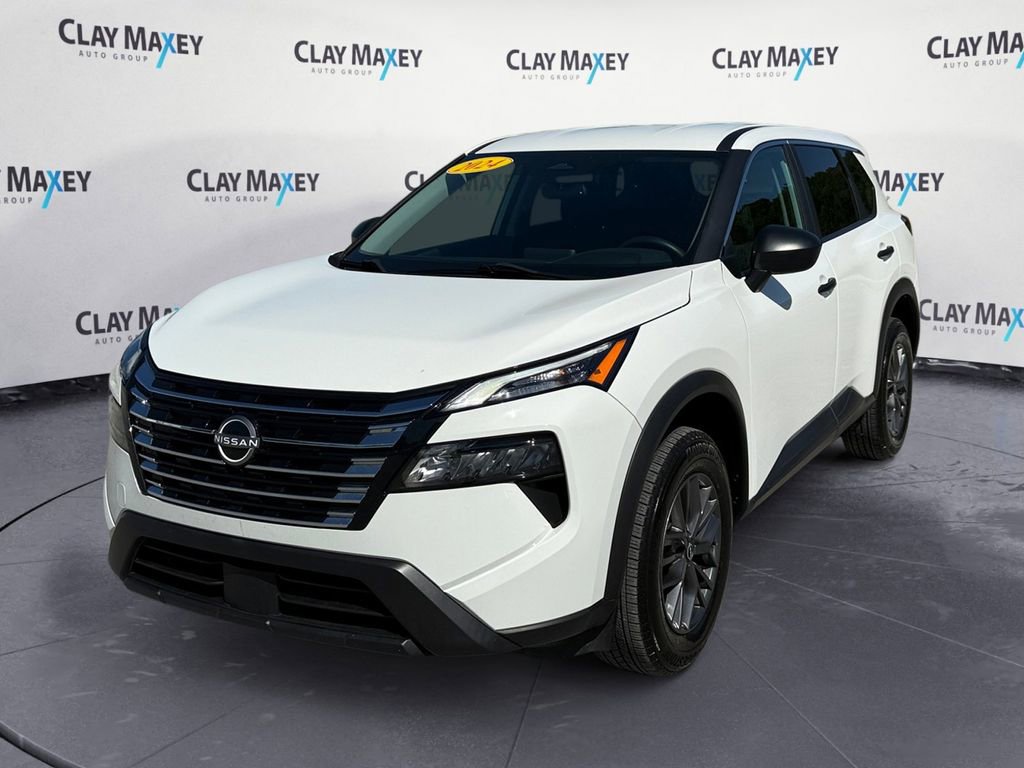 Used 2024 Nissan Rogue S FWD image 1
