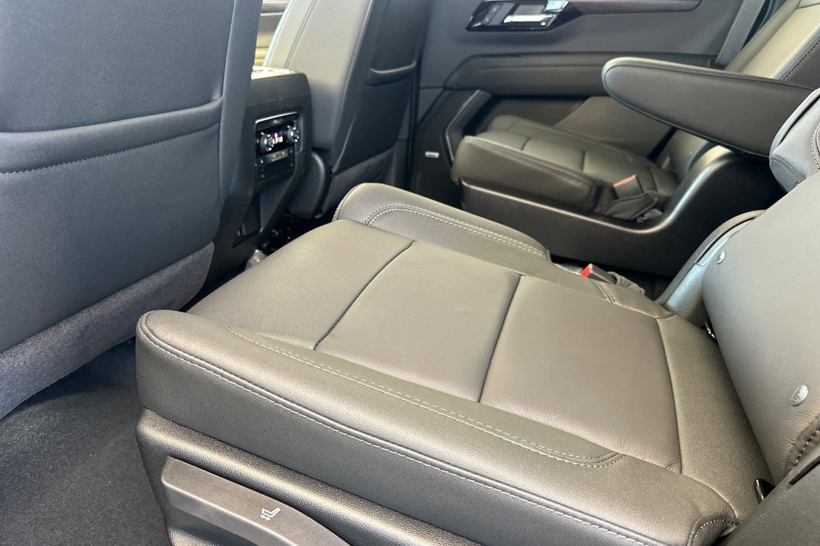 New 2026 Chevrolet Tahoe Z71 w/ Comfort Package image 13