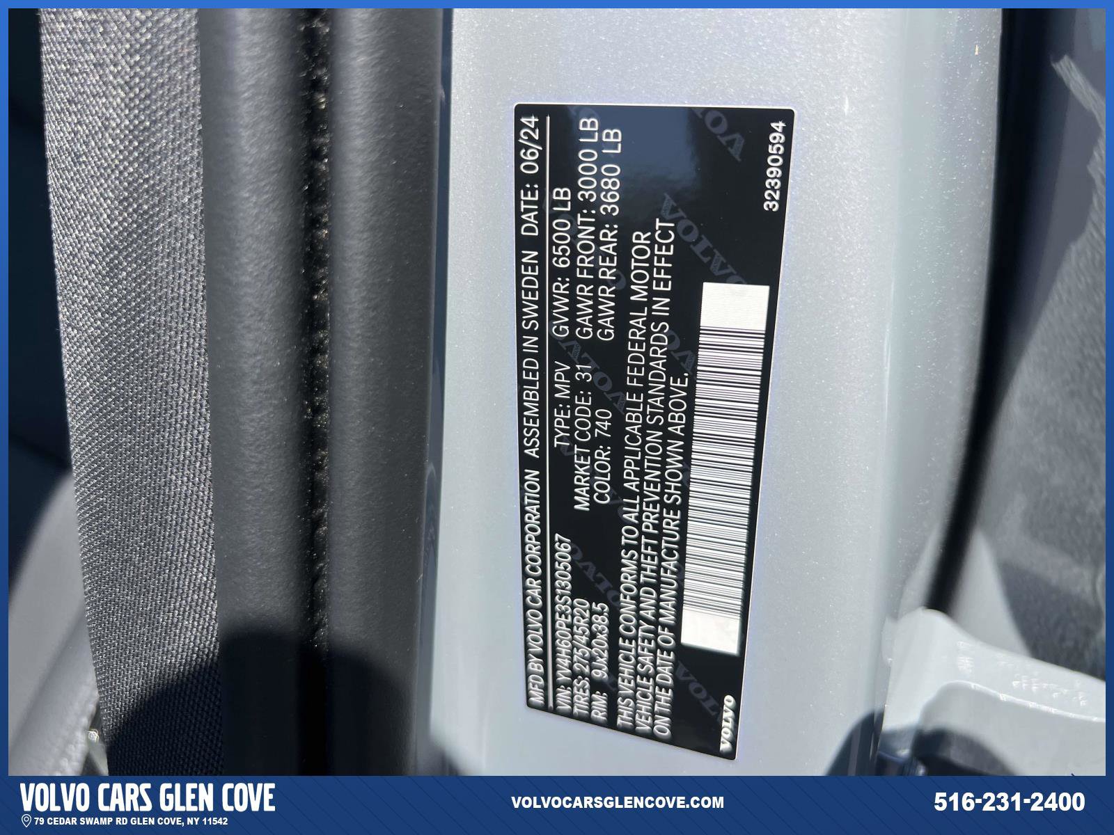 Used 2025 Volvo XC90 T8 Plus w/ Protection Package Premier AWD/4WD image 18