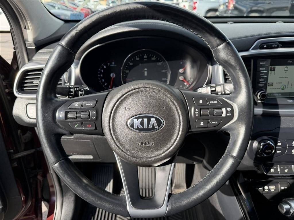 Used 2017 Kia Sorento SX image 28