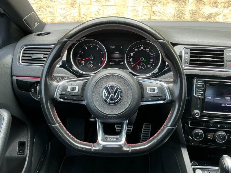 Used 2017 Volkswagen Jetta GLI FWD image 17