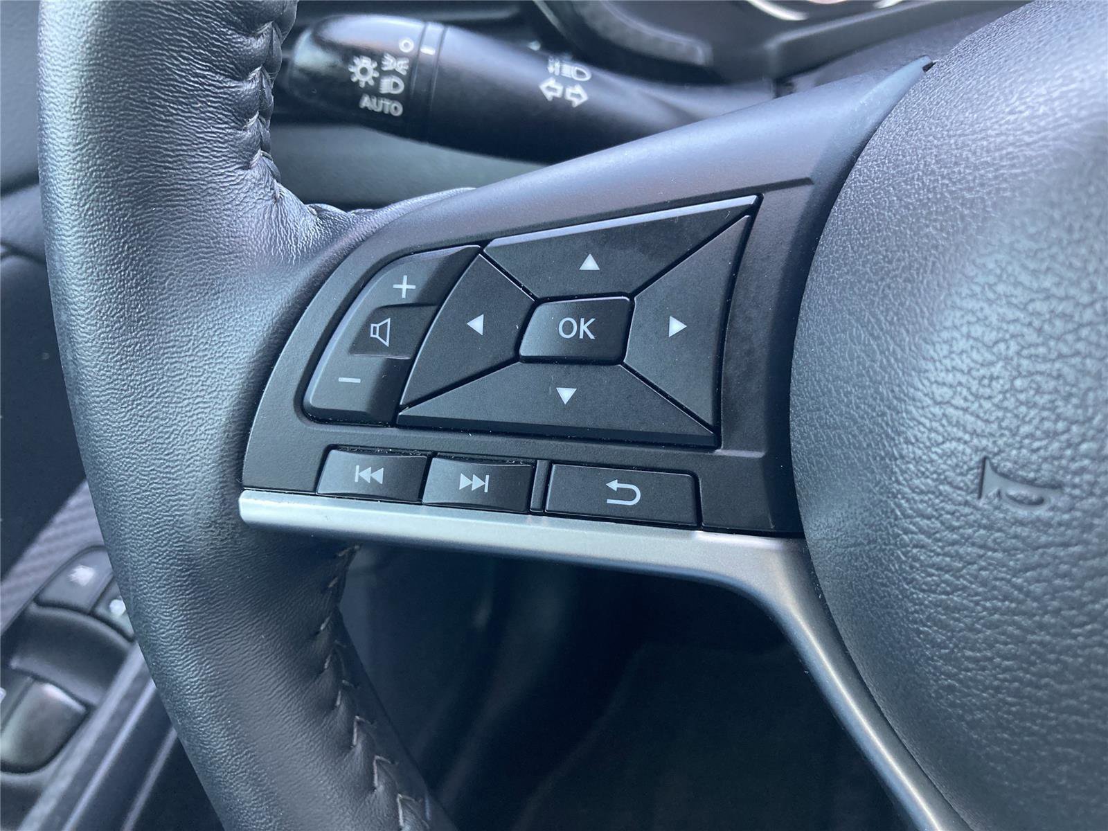 Used 2020 Nissan Sentra SV image 20