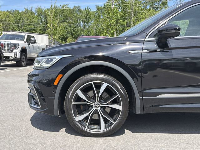 Used 2024 Volkswagen Tiguan SEL R-Line AWD/4WD image 9