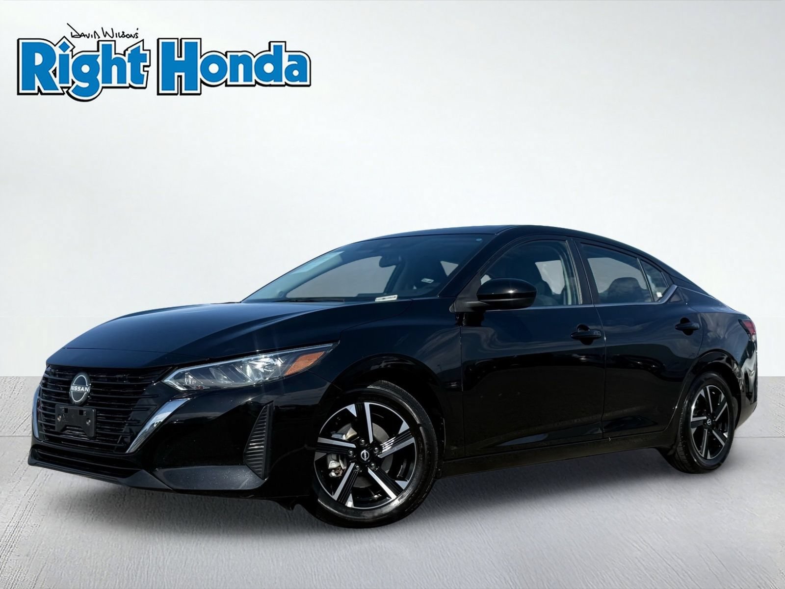 Used 2025 Nissan Sentra SV FWD image 2