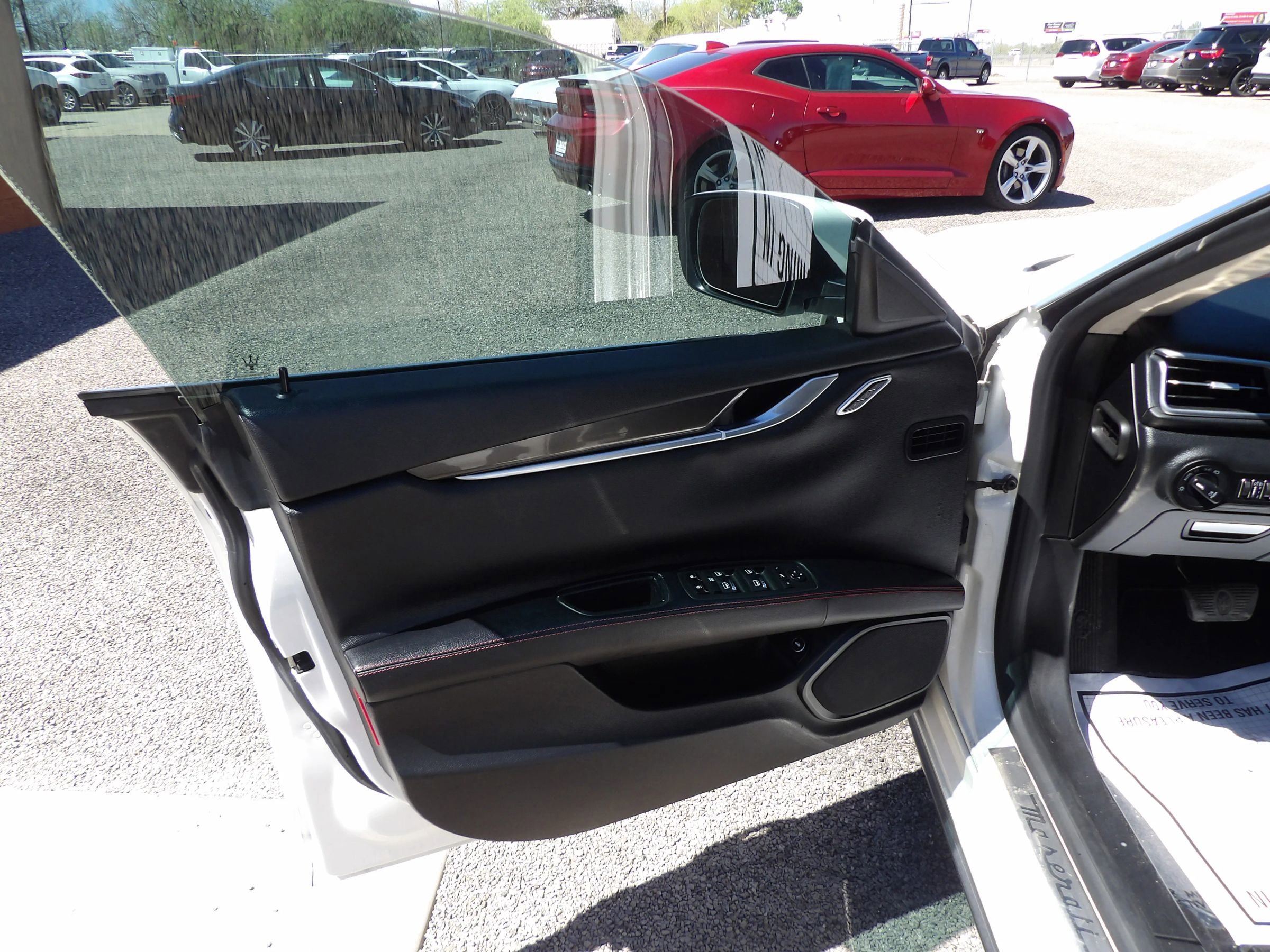 Used 2016 Maserati Ghibli Sedan 4D image 9