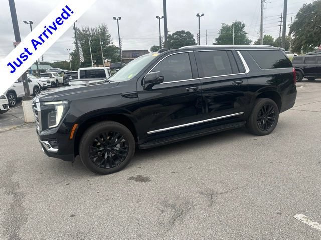 Used 2025 GMC Yukon XL Elevation w/ LPO, Yukon Black Package AWD/4WD image 7