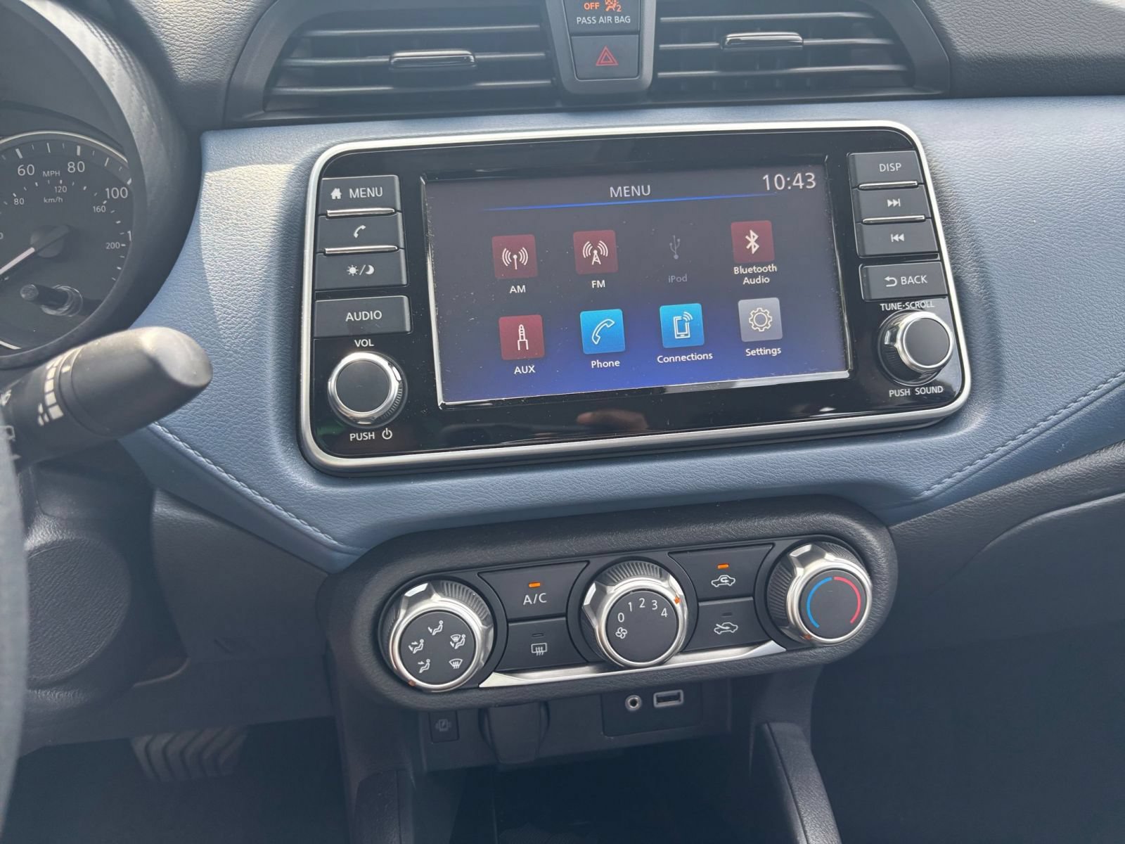 Used 2025 Nissan Versa SV FWD image 20