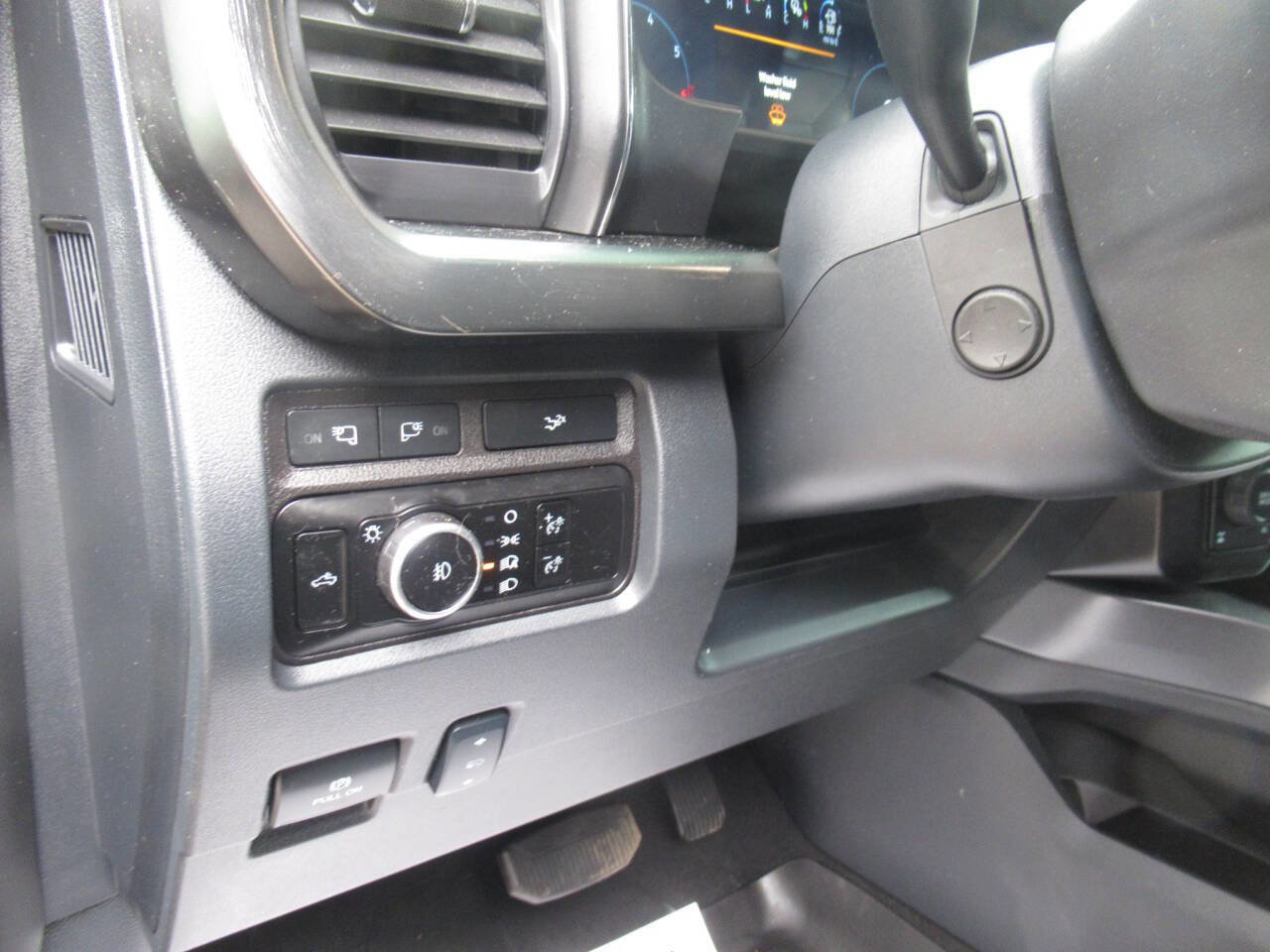 Used 2024 Ford F250 Lariat w/ Snow Plow Prep Package image 25