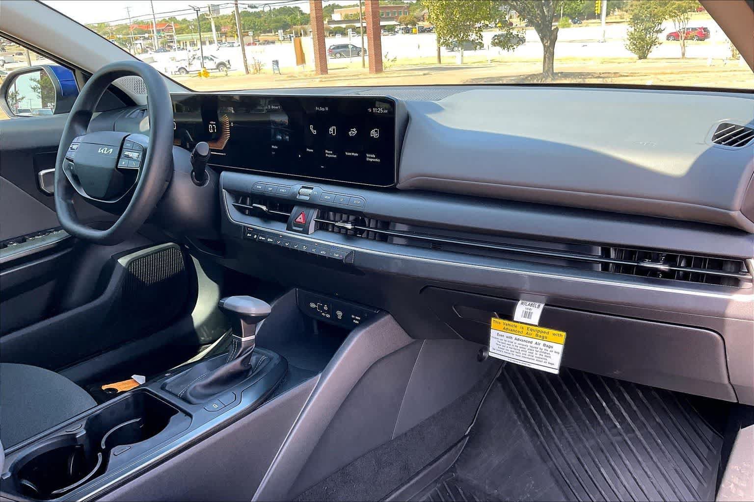 Used 2025 Kia K4 FWD image 21