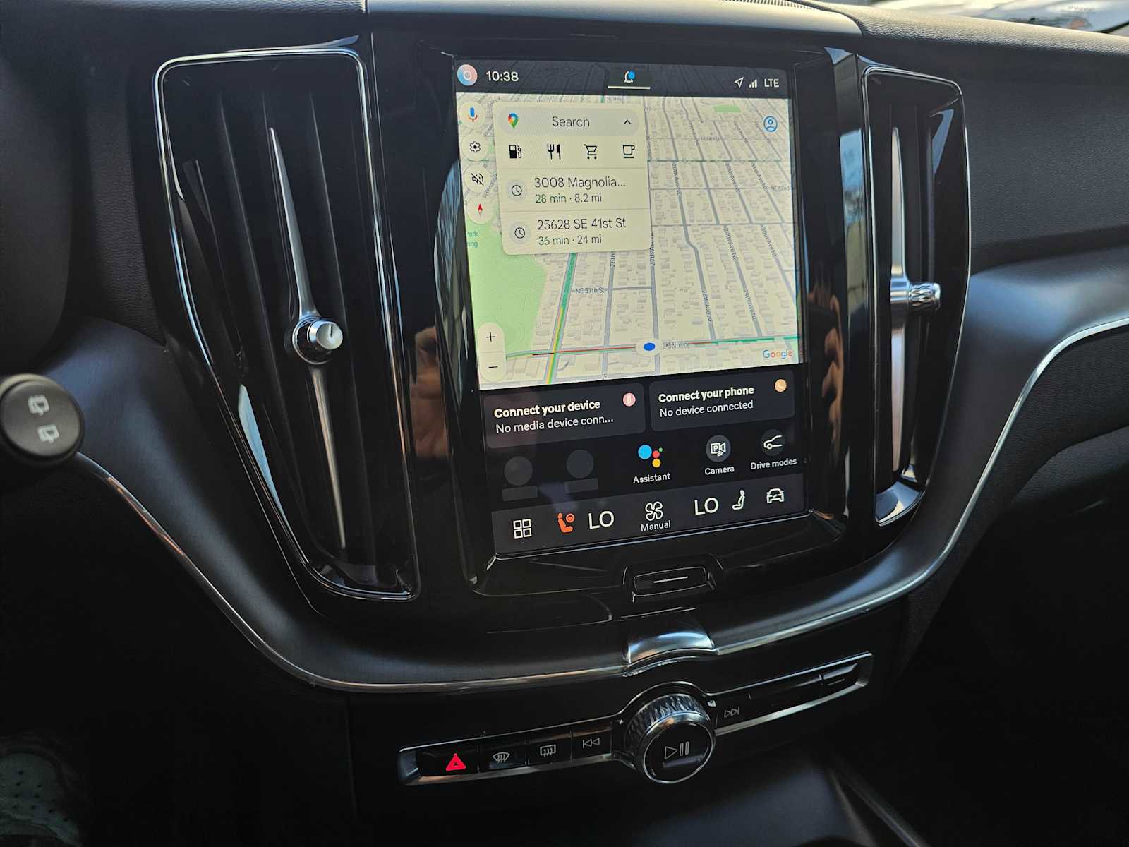 Used 2025 Volvo XC60 B5 Core w/ Protection Package Premier image 30